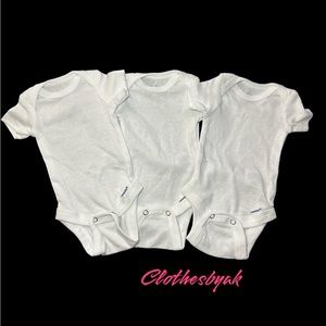 PREEMIE BABY ONESIES (4)